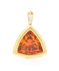 A Yellow Gold and Sphalerite Pendant, 3.60 dwts.