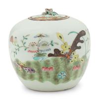 A Chinese Famille Rose Porcelain 'Butterfly' Porcelain Covered Jar