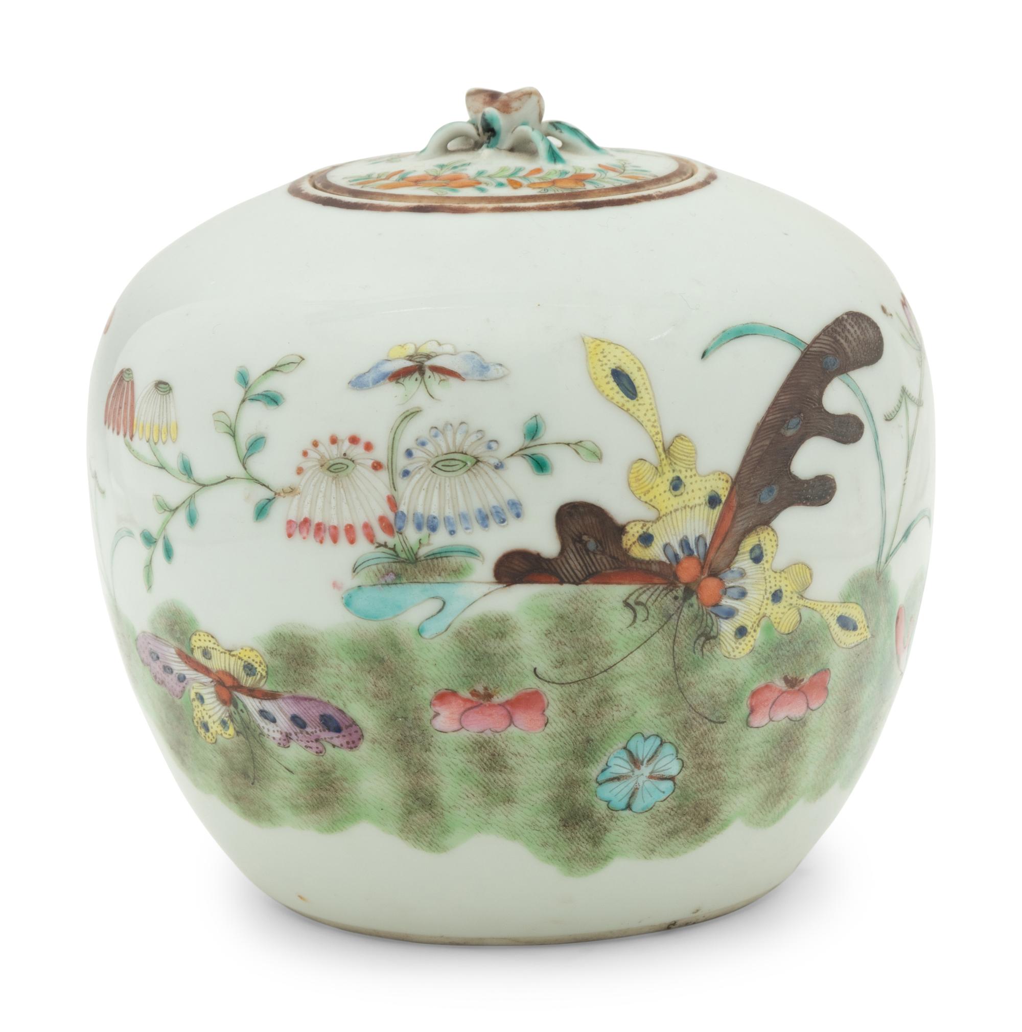 A Chinese Famille Rose Porcelain 'Butterfly' Porcelain Covered Jar