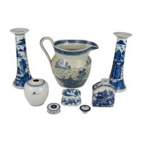A Group of Chinese Export Blue and White Porcelain Table Articles