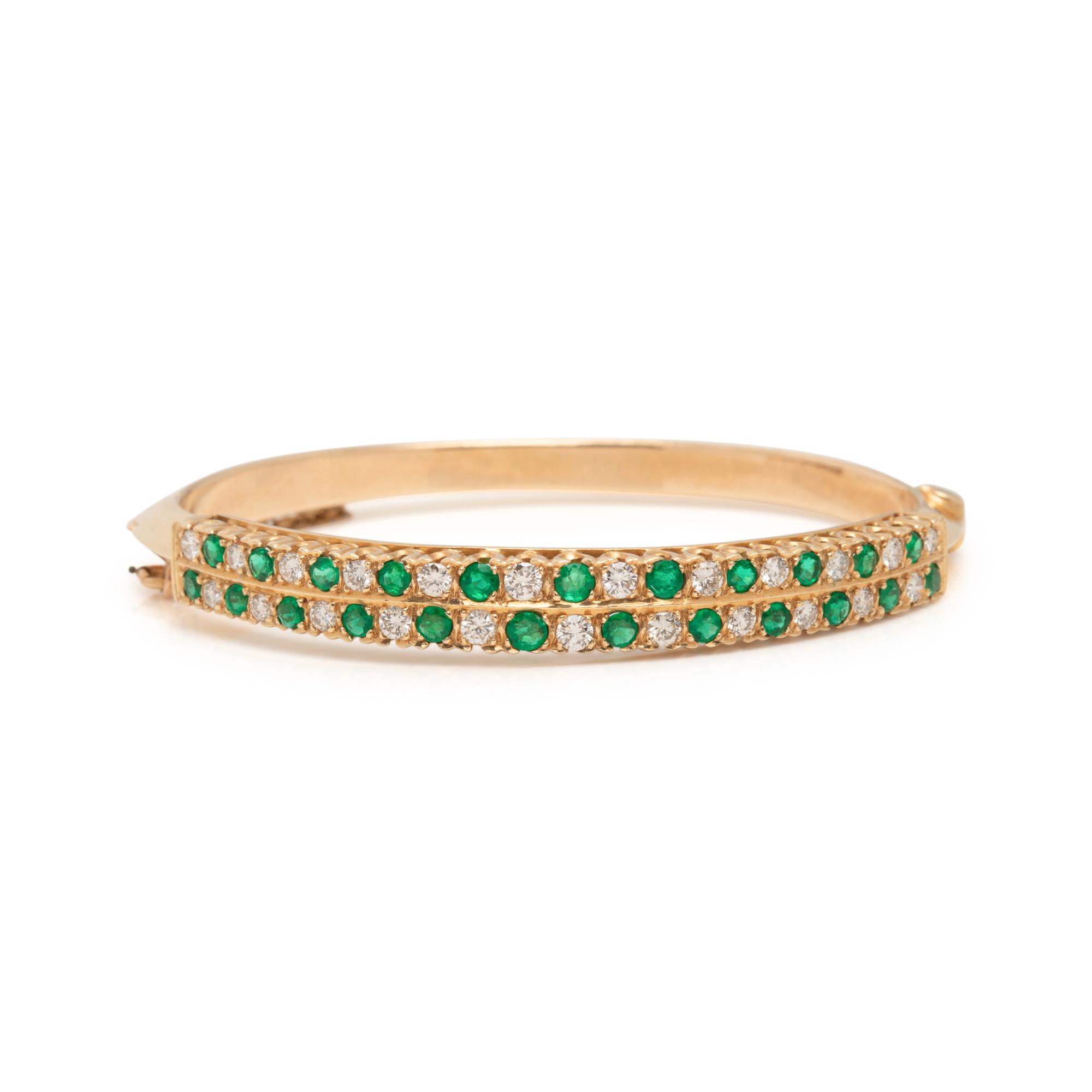 YELLOW GOLD, DIAMOND AND EMERALD BANGLE BRACELET