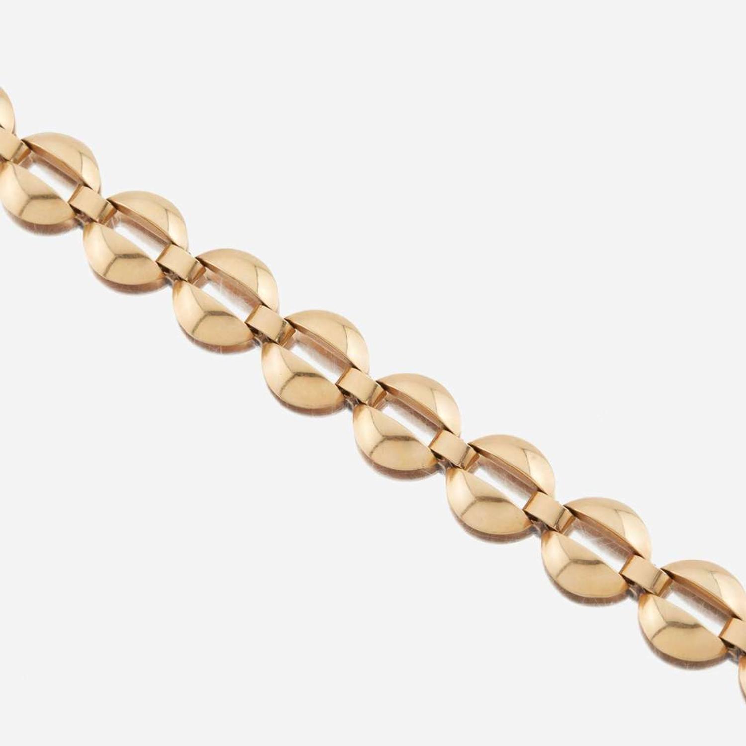A gold necklace