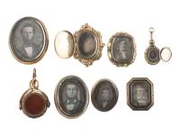 [EARLY PHOTOGRAPHY]. 15 assorted pieces of daguerreian jewelry containing 15 daguerreotypes.