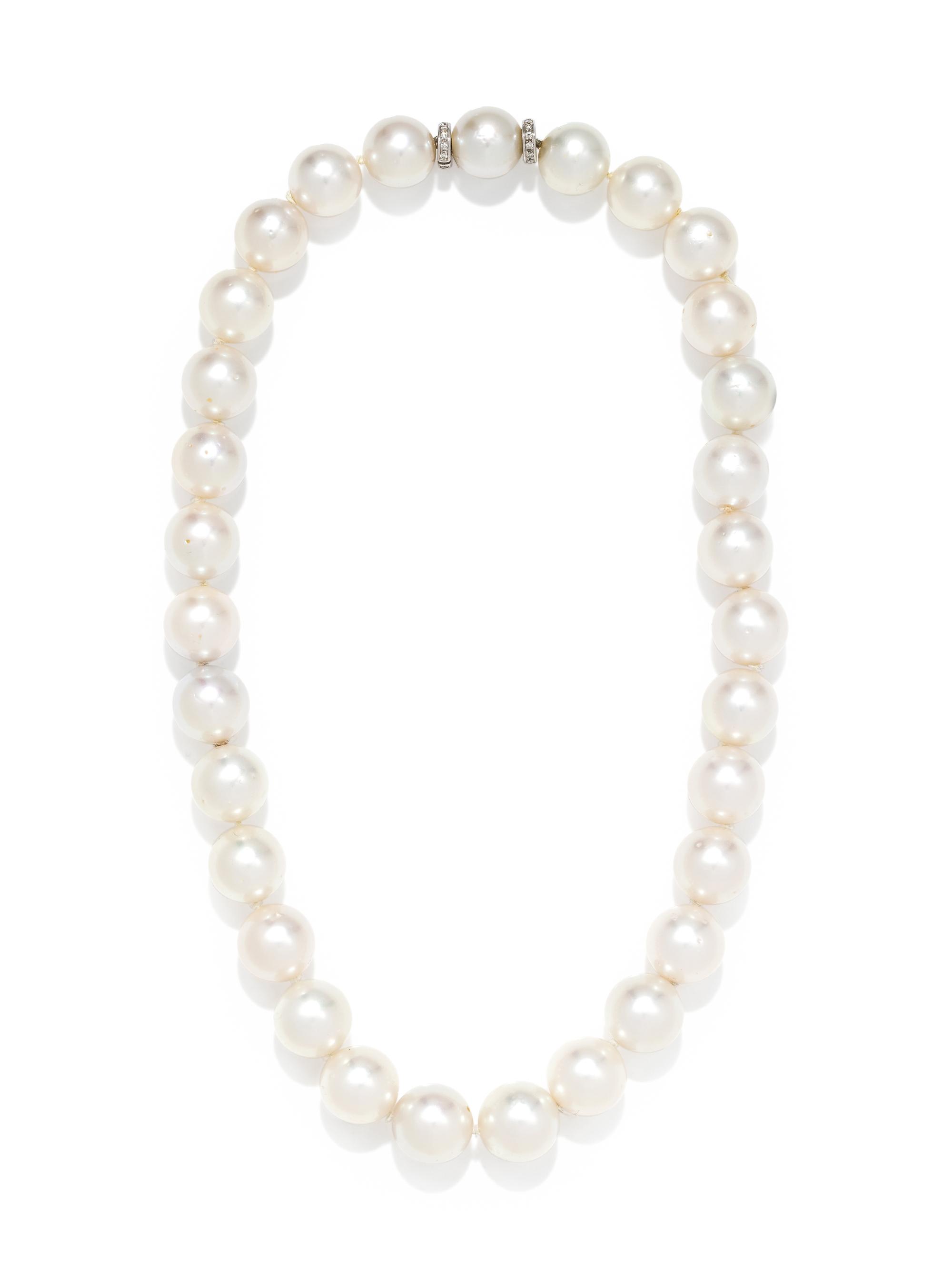 CULTURED SOUTH SEA PEARL NECKLACE