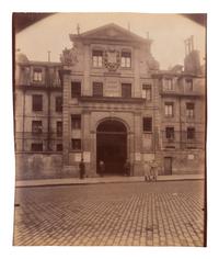 A group of five photographs ( Auberge du Compas d'Or, rue Montorgueil; Façade Saint-Lazare, faubourg Saint-Denis 107; Folie Thoinard, 9 rue Coq-Héron; Hôtel d'Imbercourt, 15 rue de l'Universite; Hôtel de Vendôme, rue Béranger 3 )