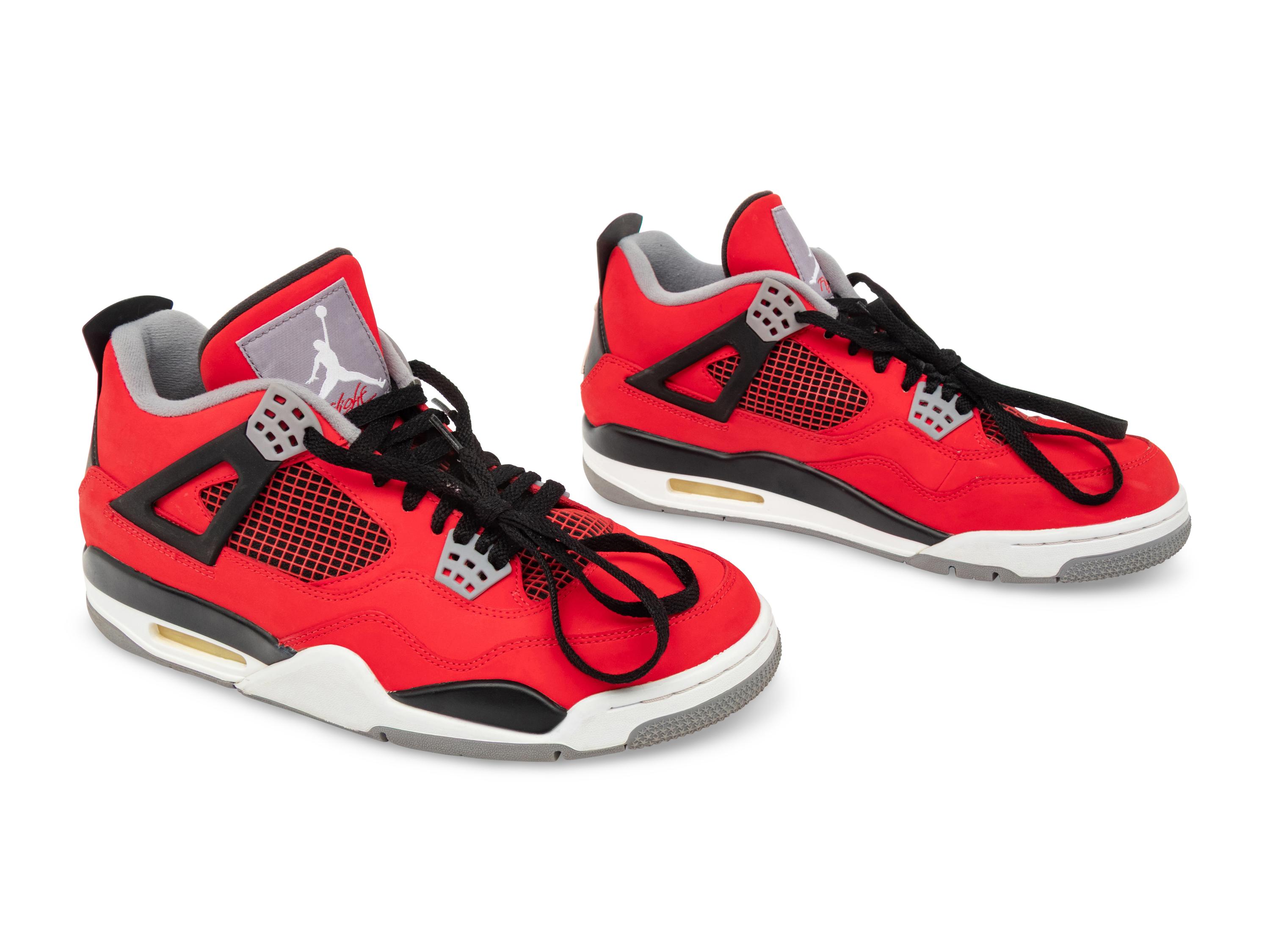 Jordan 4 Retro Toro Bravo