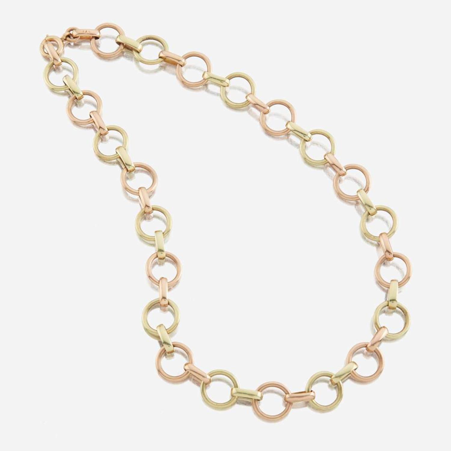 A bicolor gold necklace