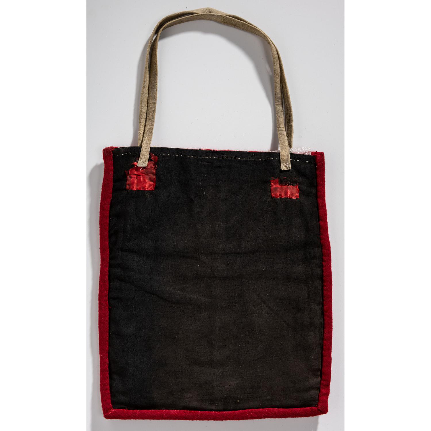 Plateau Beaded Flat Bag, with Appaloosa Horse