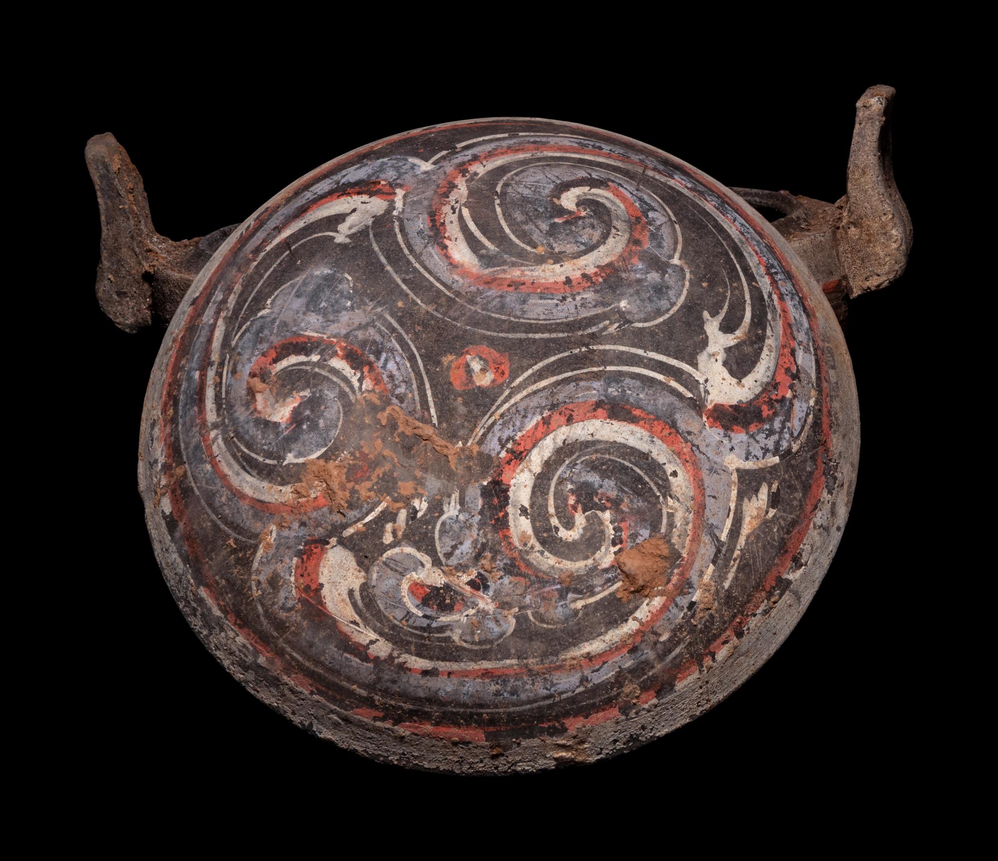 A Painted Pottery Tripod Vessel and Cover, Ding