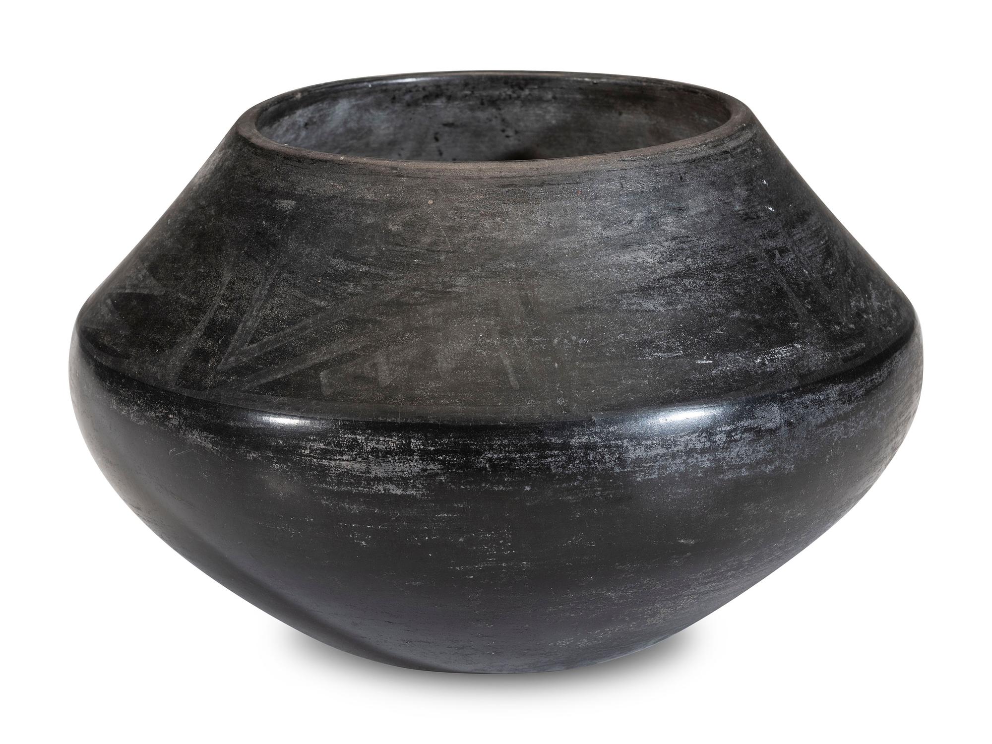 Blackware Pottery Jar, 1923-1925
