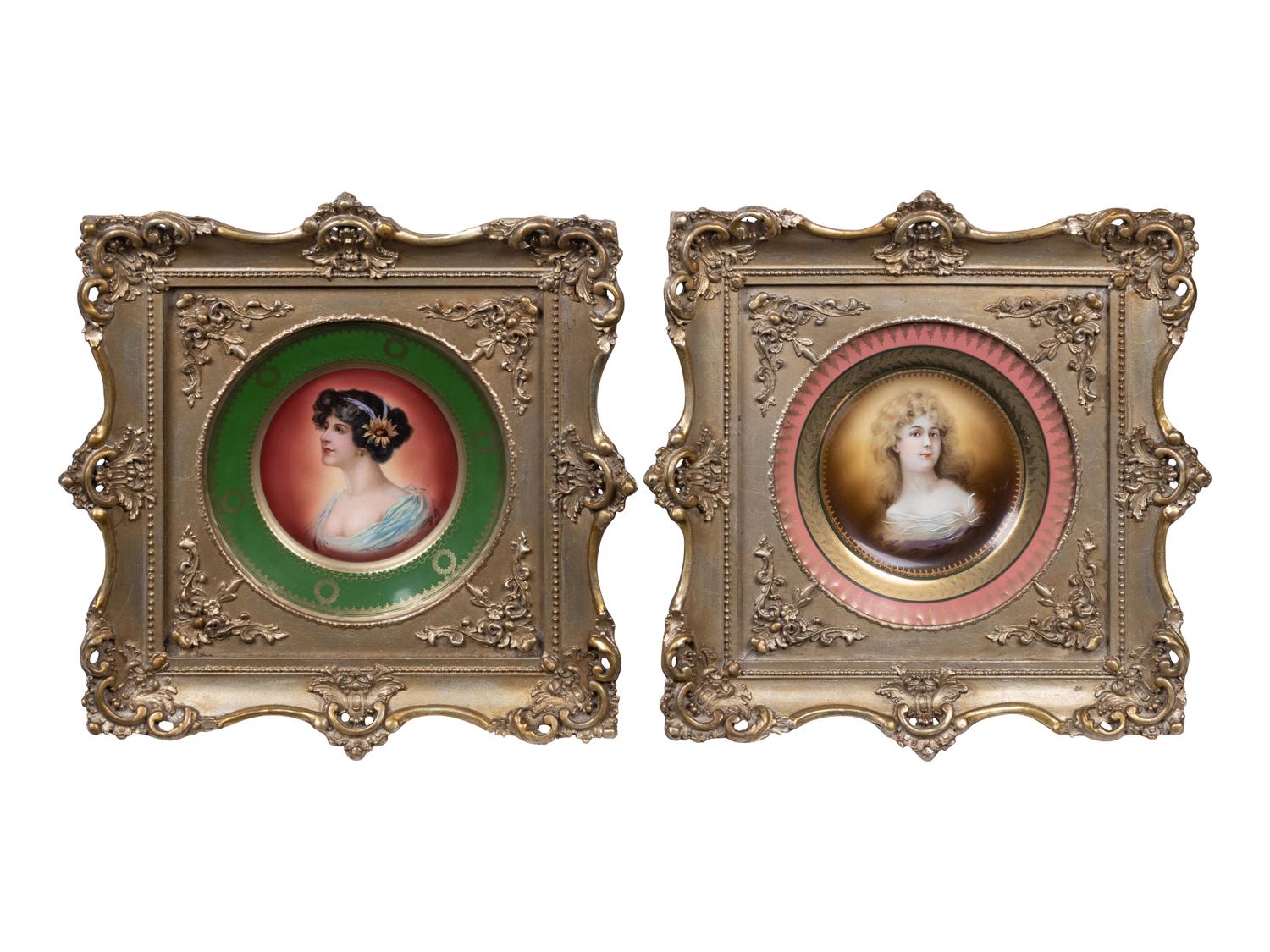A Pair of Vienna Porcelain Cabinet Plates in Giltwood Frames