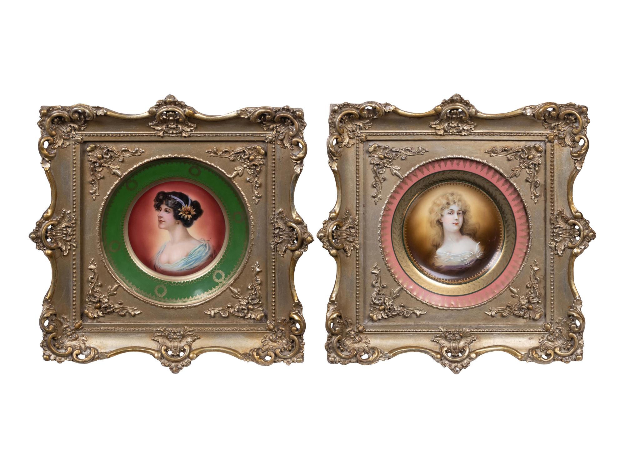 A Pair of Vienna Porcelain Cabinet Plates in Giltwood Frames