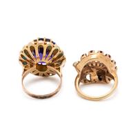 COLLECTION OF GOLD AND GEMSTONE RINGS