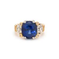 SAPPHIRE AND DIAMOND RING