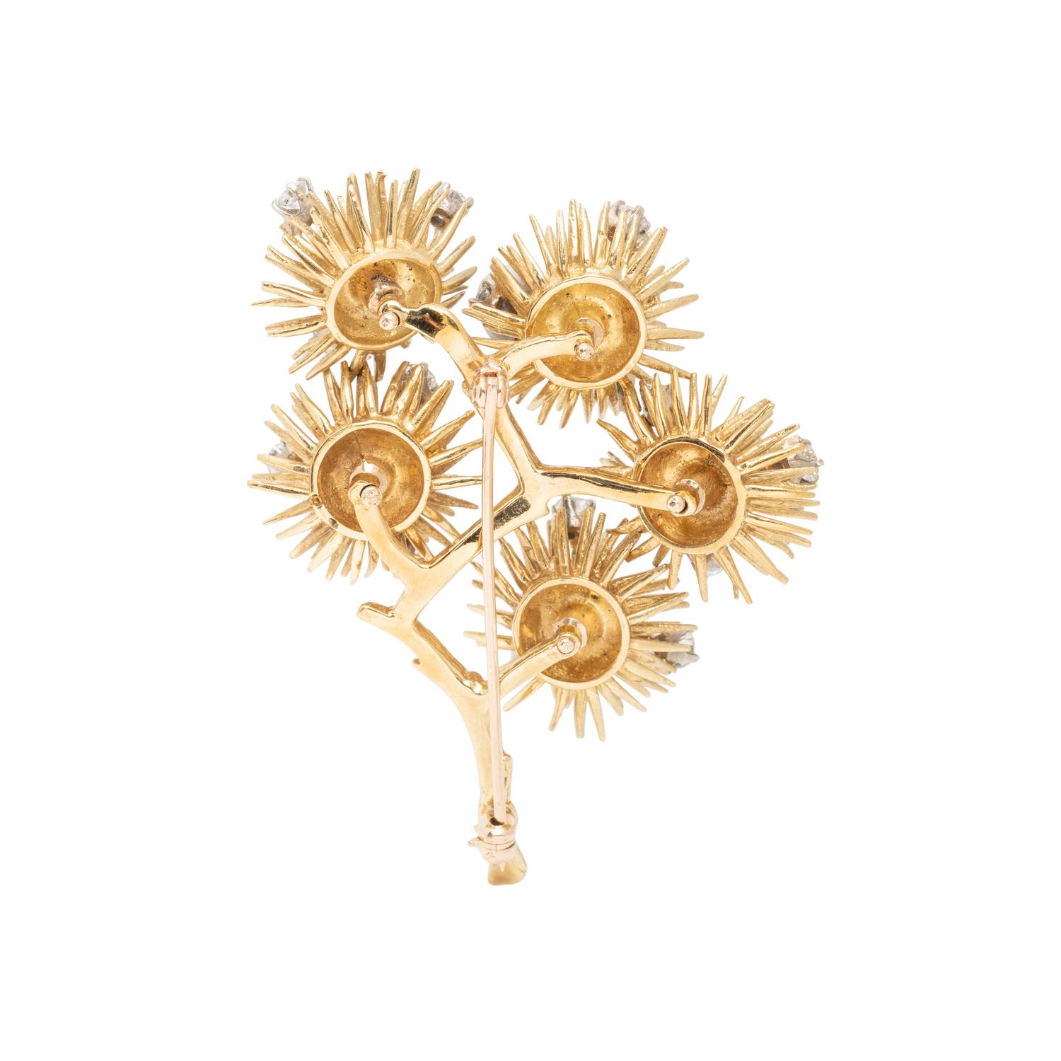 YELLOW GOLD AND DIAMOND ARTICULATED BROOCH