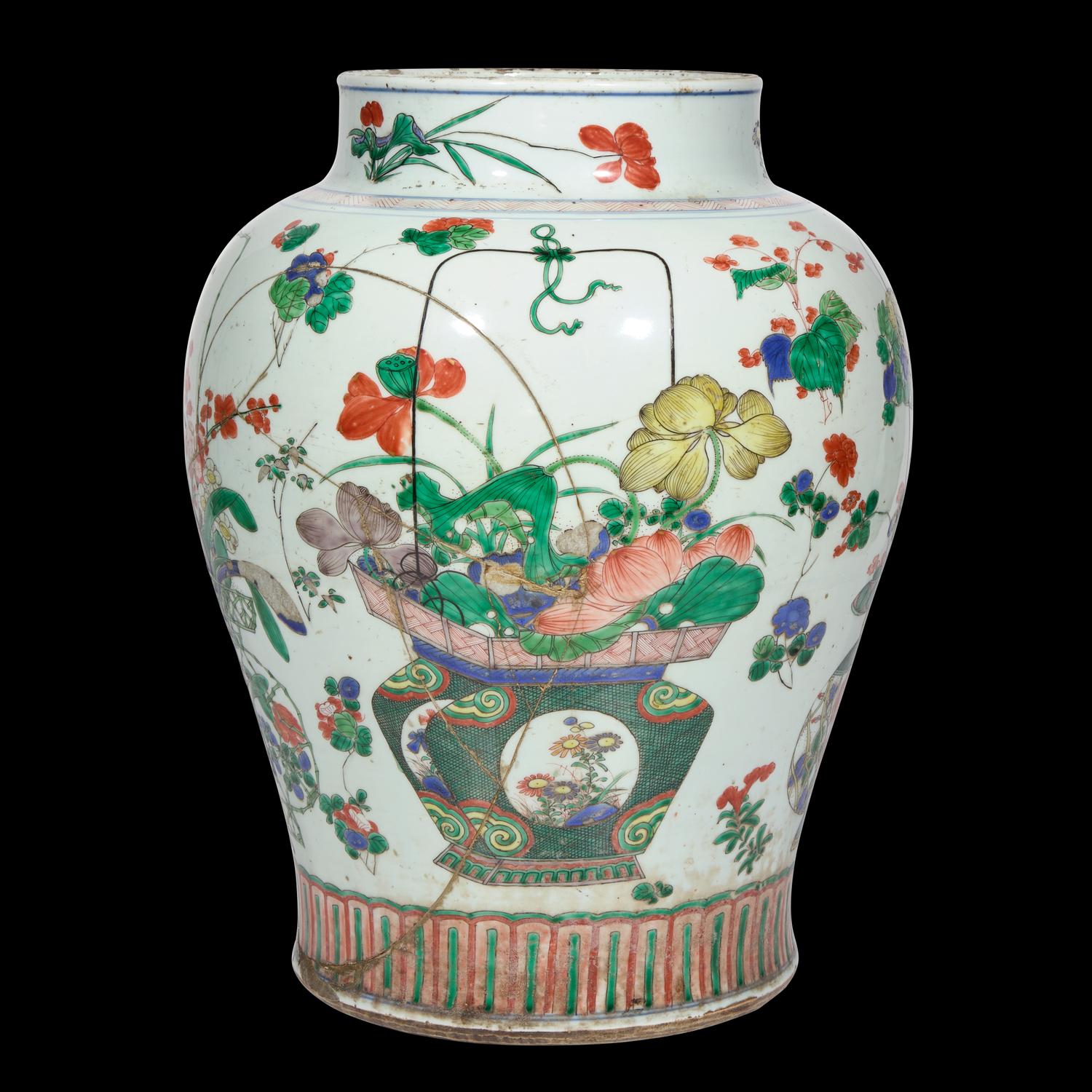 A Chinese Famille Verte 'Flower Basket' Porcelain Large Jar, Kangxi Period 清康熙 五彩花籃圖將軍罐