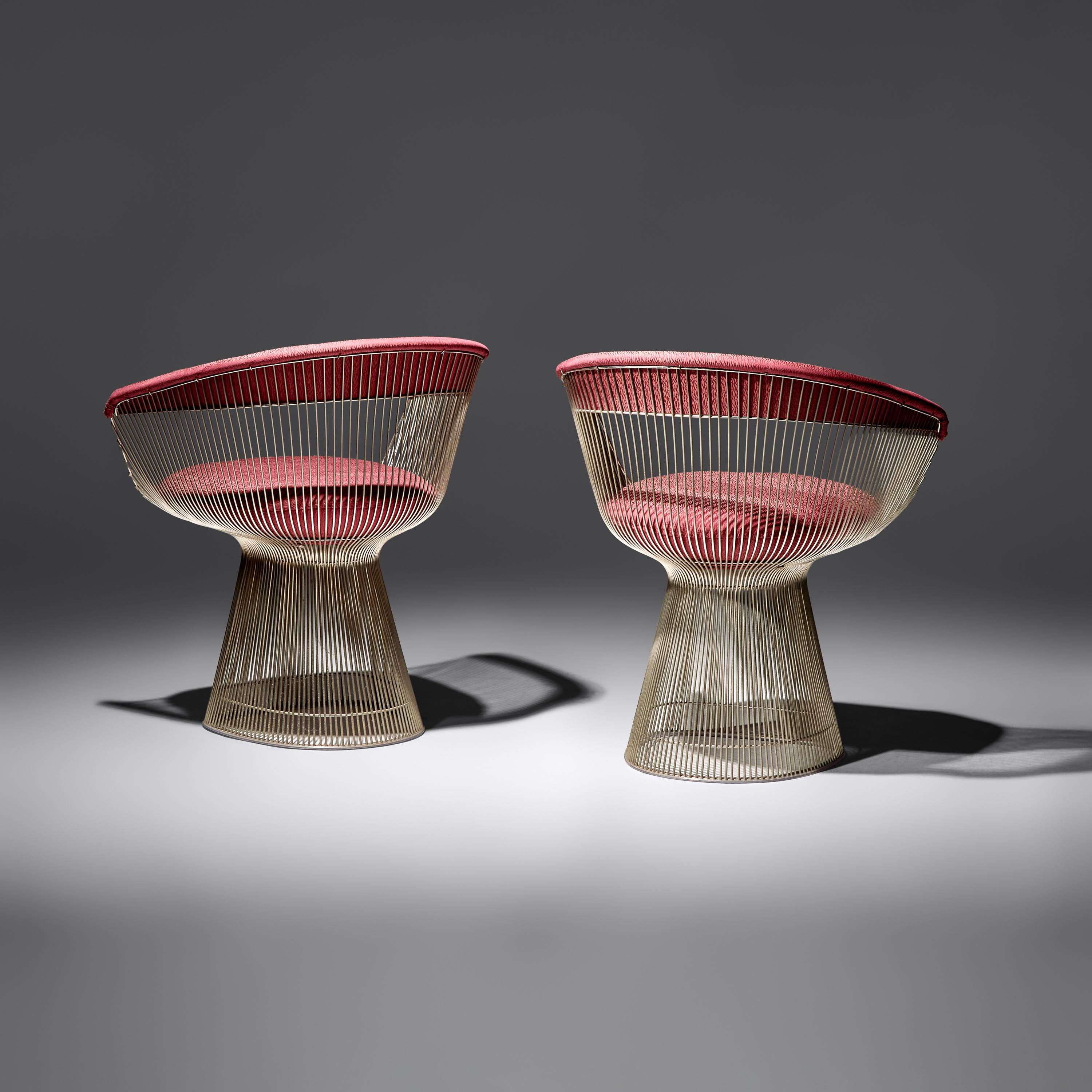 Pair of arm chairs with side table Knoll International, USA