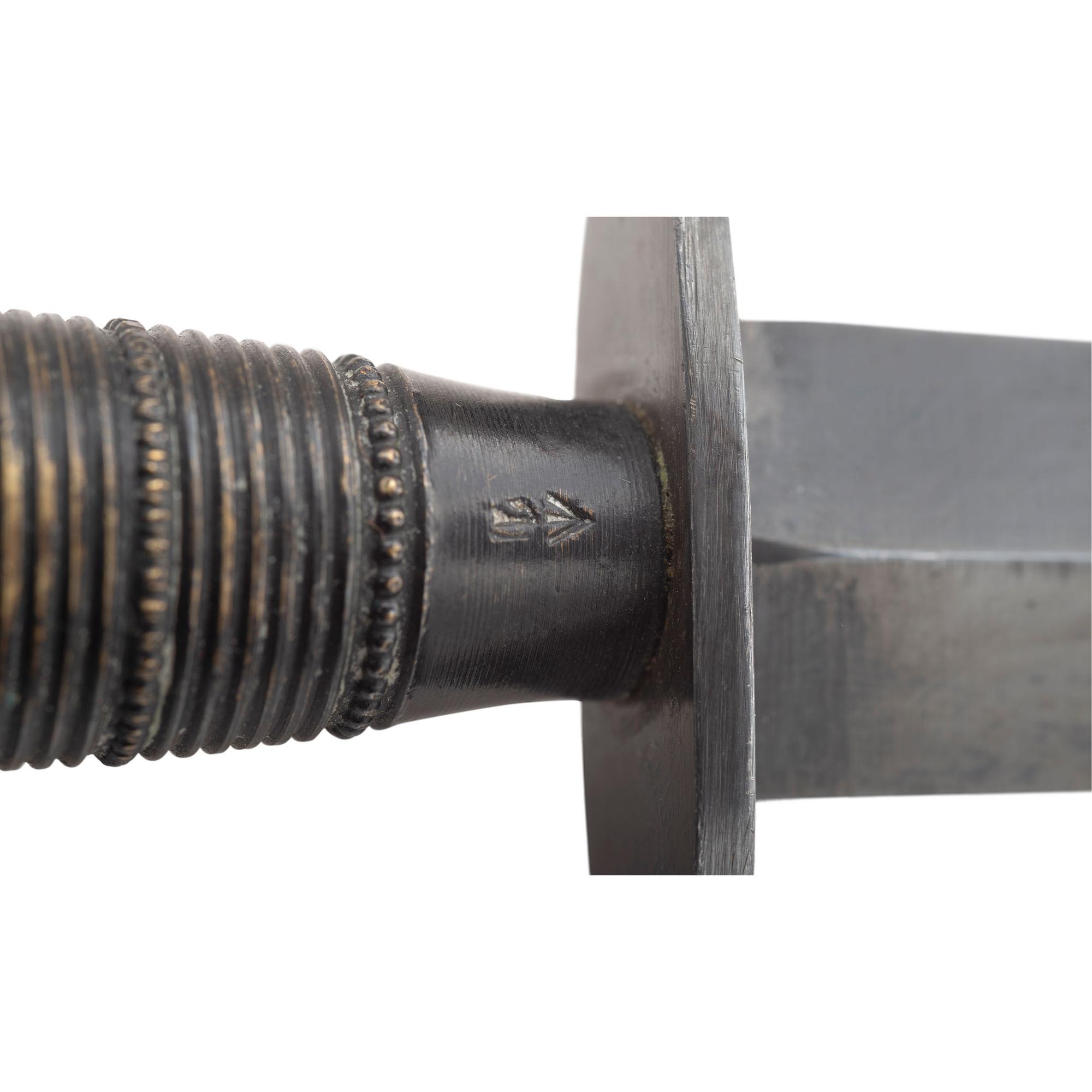 "Beaded & Ringed" Grip 2nd Pattern Fairbairn-Sykes Commando Knife with British Military Inspection Mark
