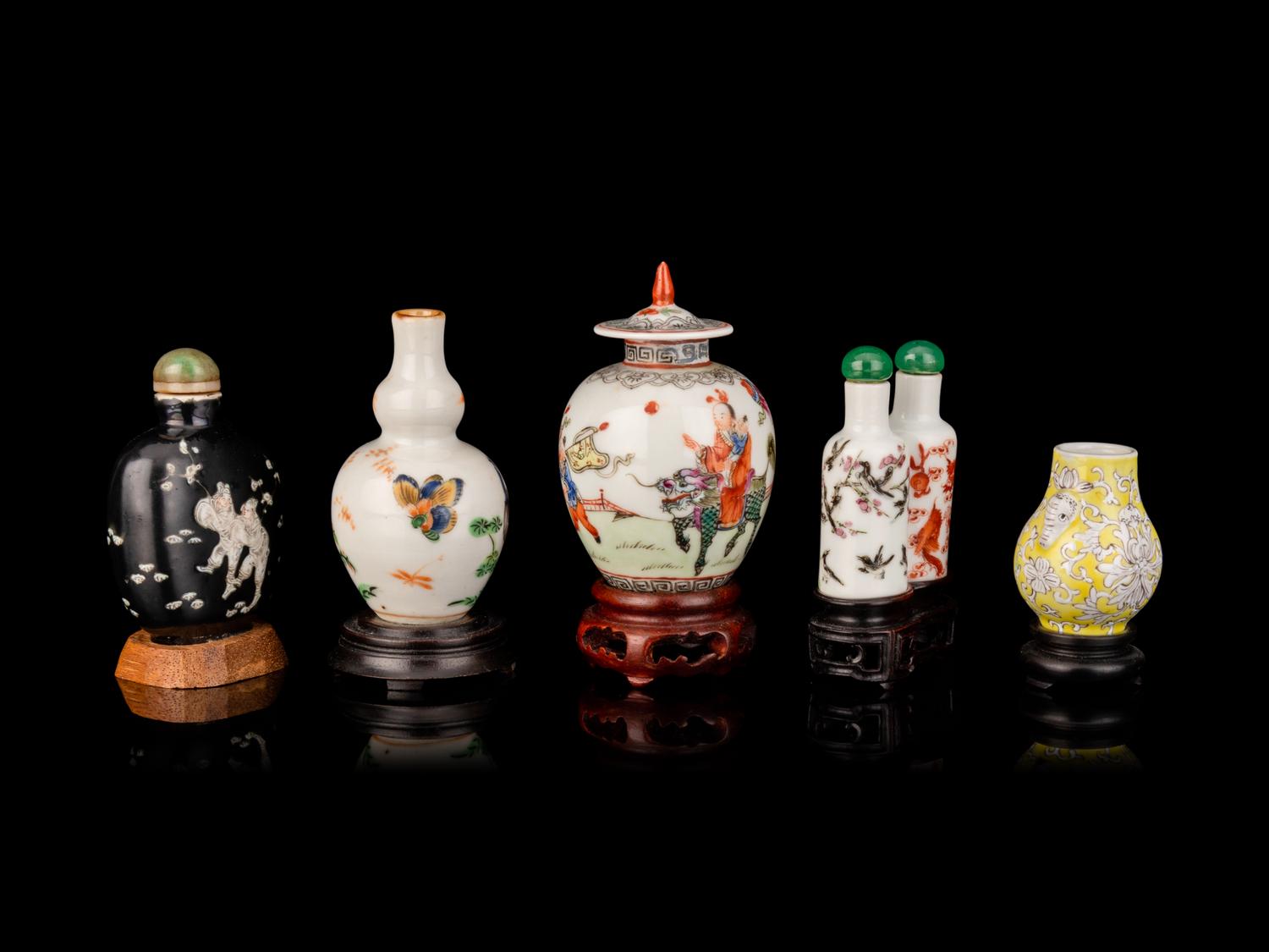 Five Chinese Porcelain Jars and Snuff Bottles