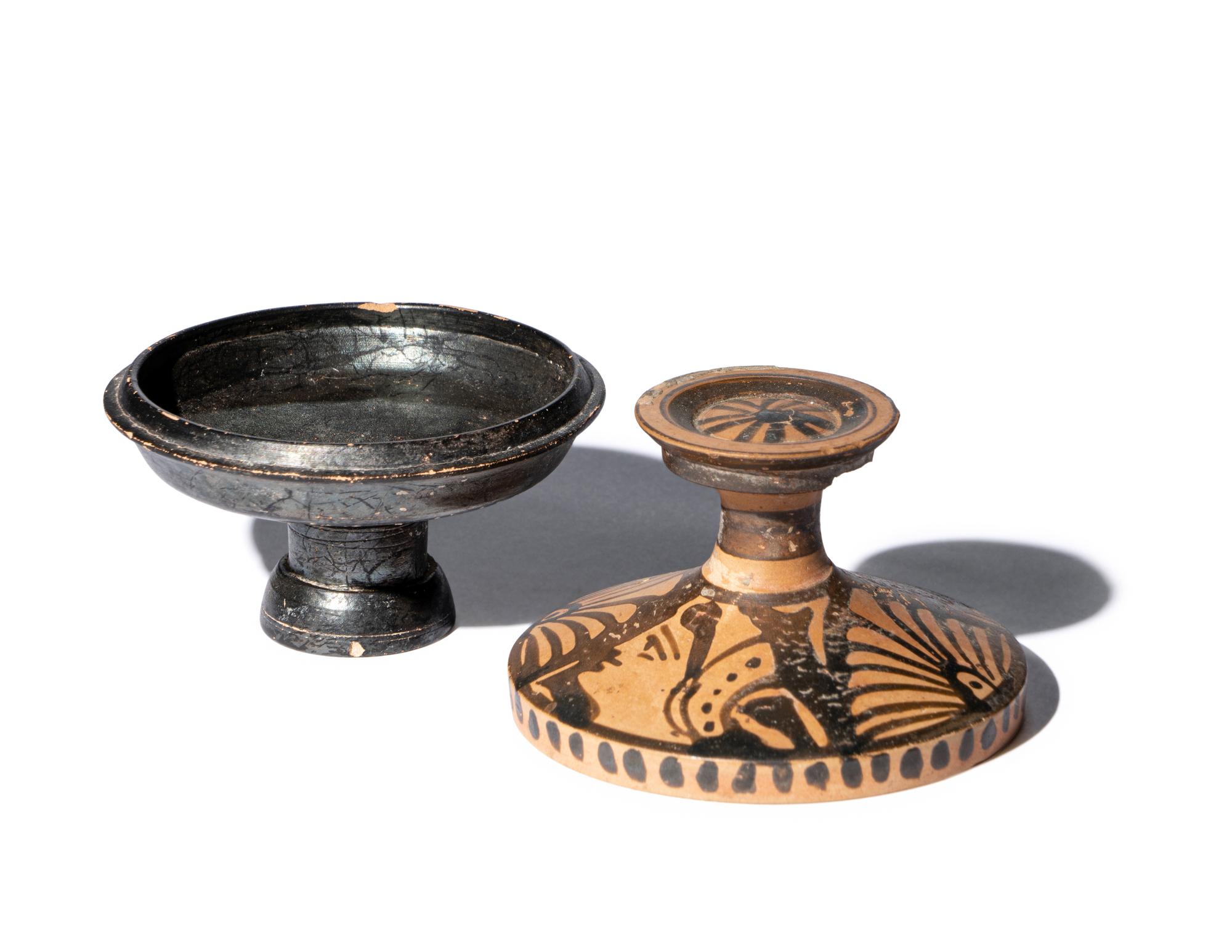 An Apulian Red-Figured Lekanis