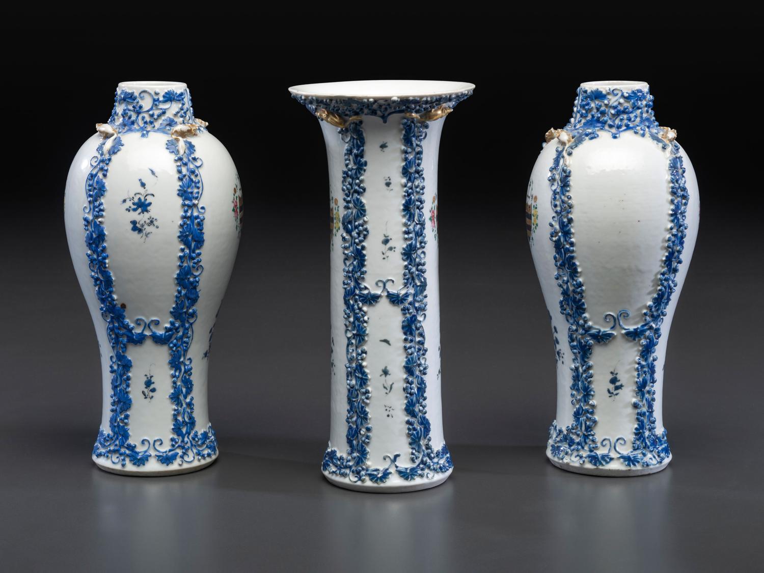 A Chinese Export Parcel Gilt Blue and White Porcelain Garniture
