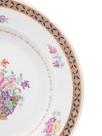 A Set of Seven Chinese Export Porcelain Plates