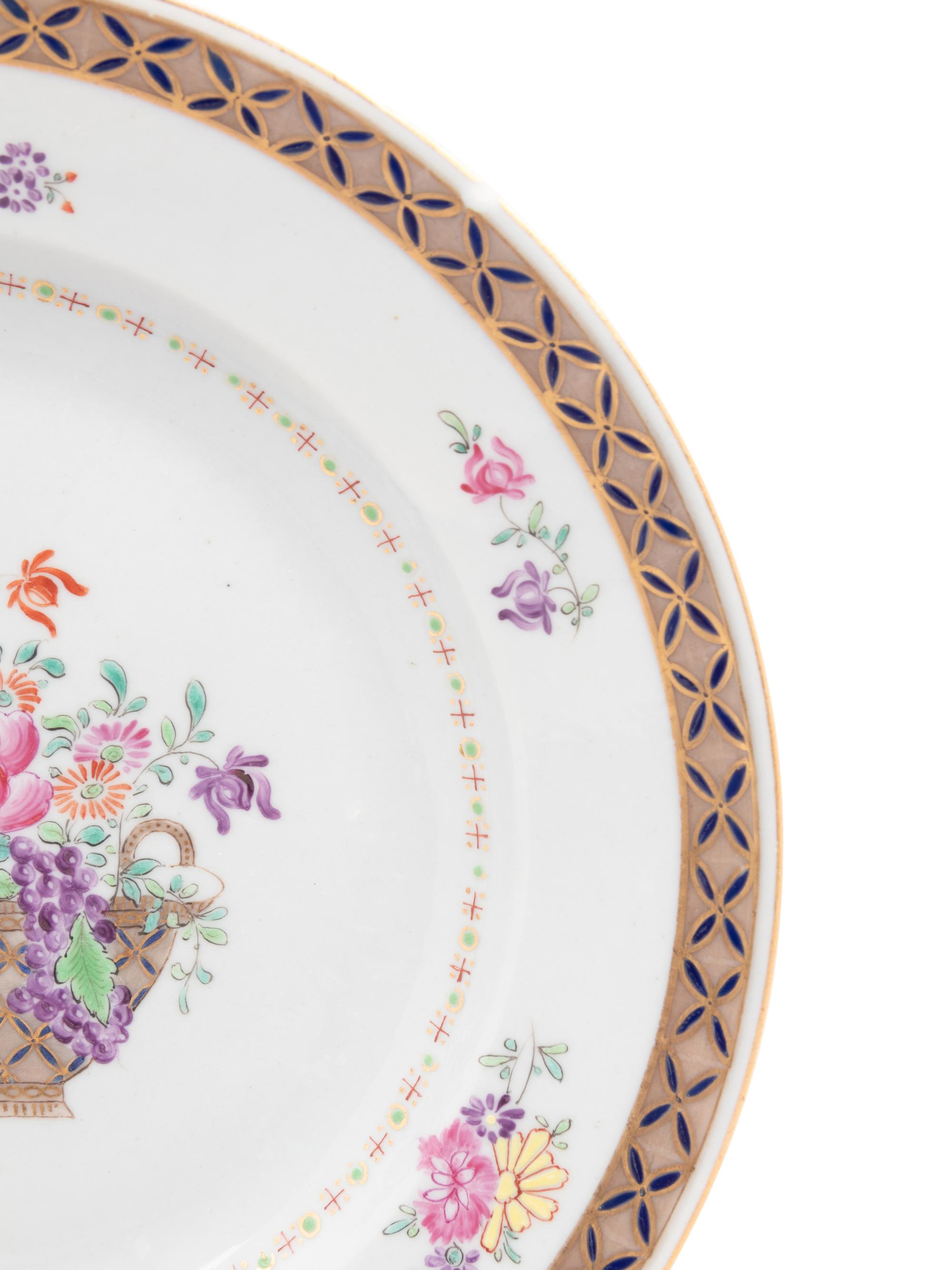 A Set of Seven Chinese Export Porcelain Plates
