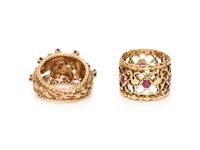 PAIR OF YELLOW GOLD AND MULTIGEM RINGS