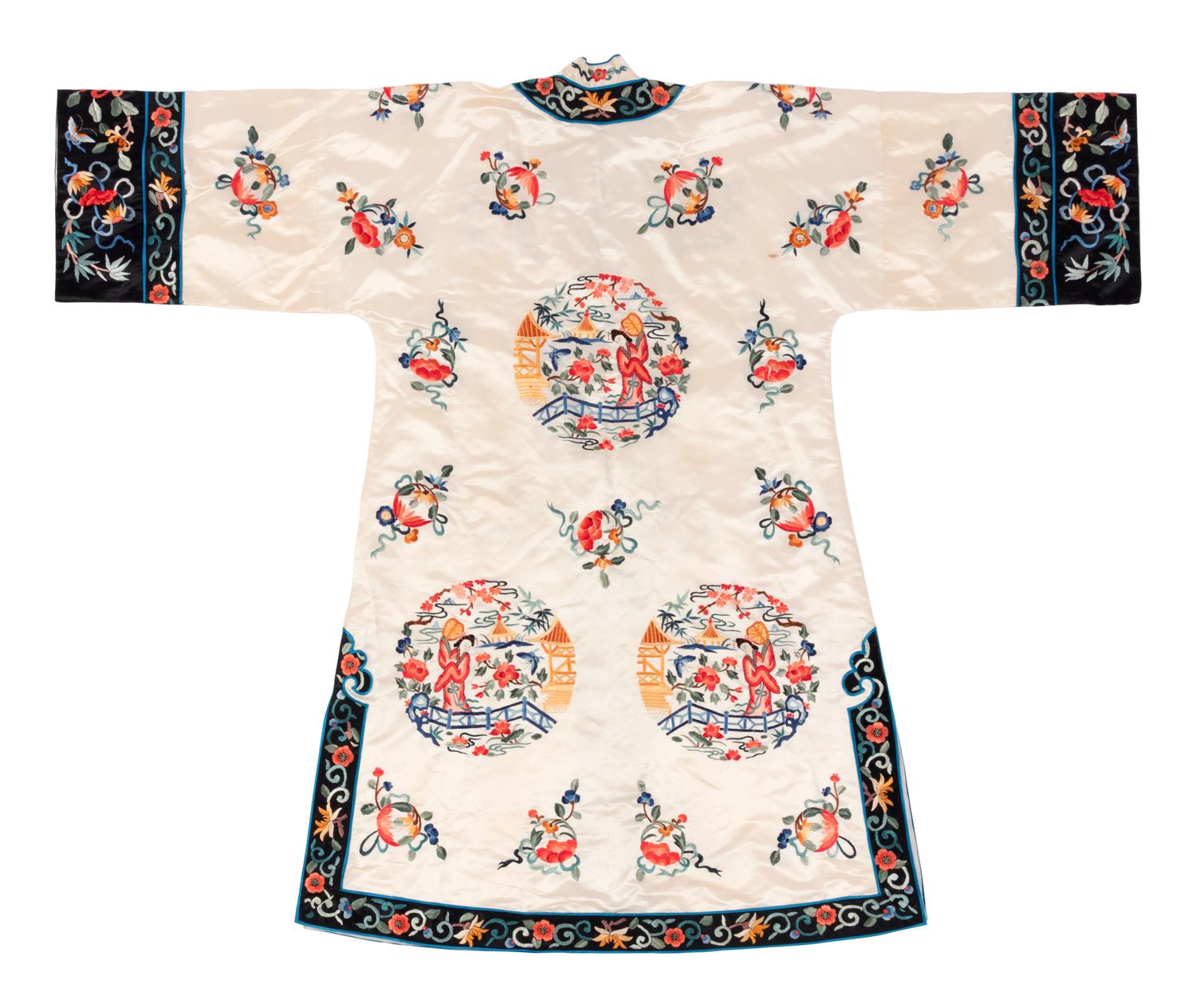 A Chinese Embroidered Silk Lady's Robe