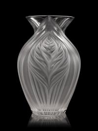 A Lalique Pavie Vase