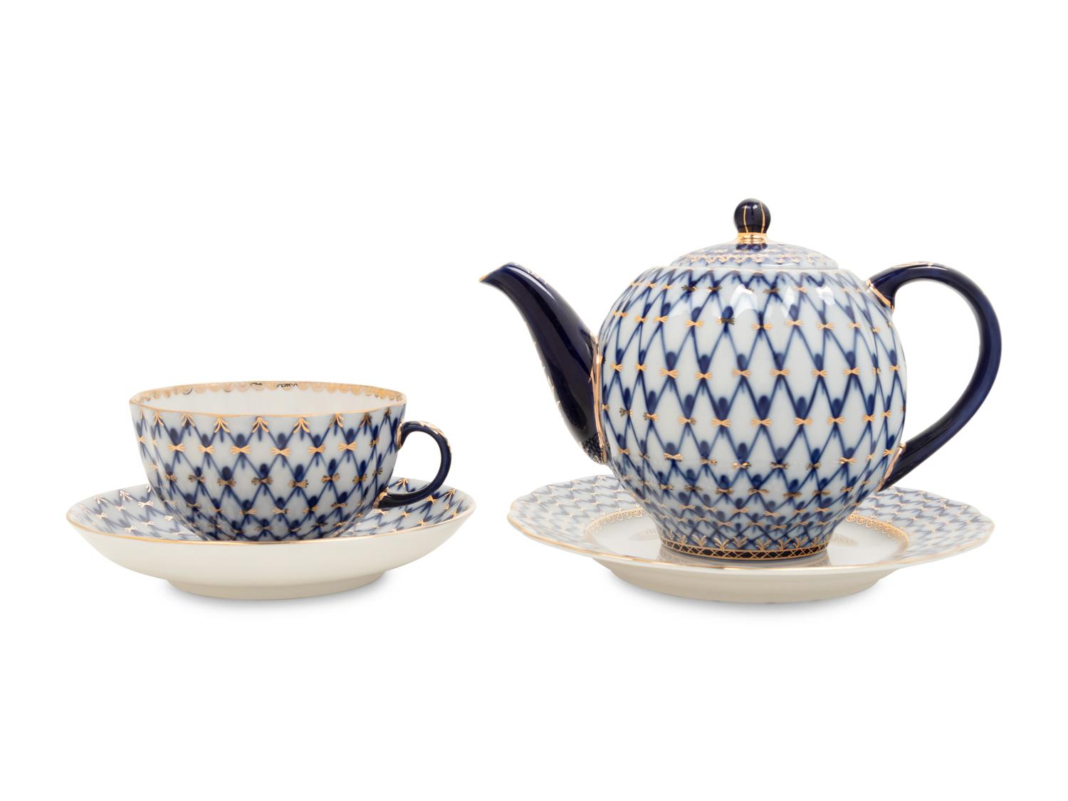 A Lomonosov Porcelain Tea Service