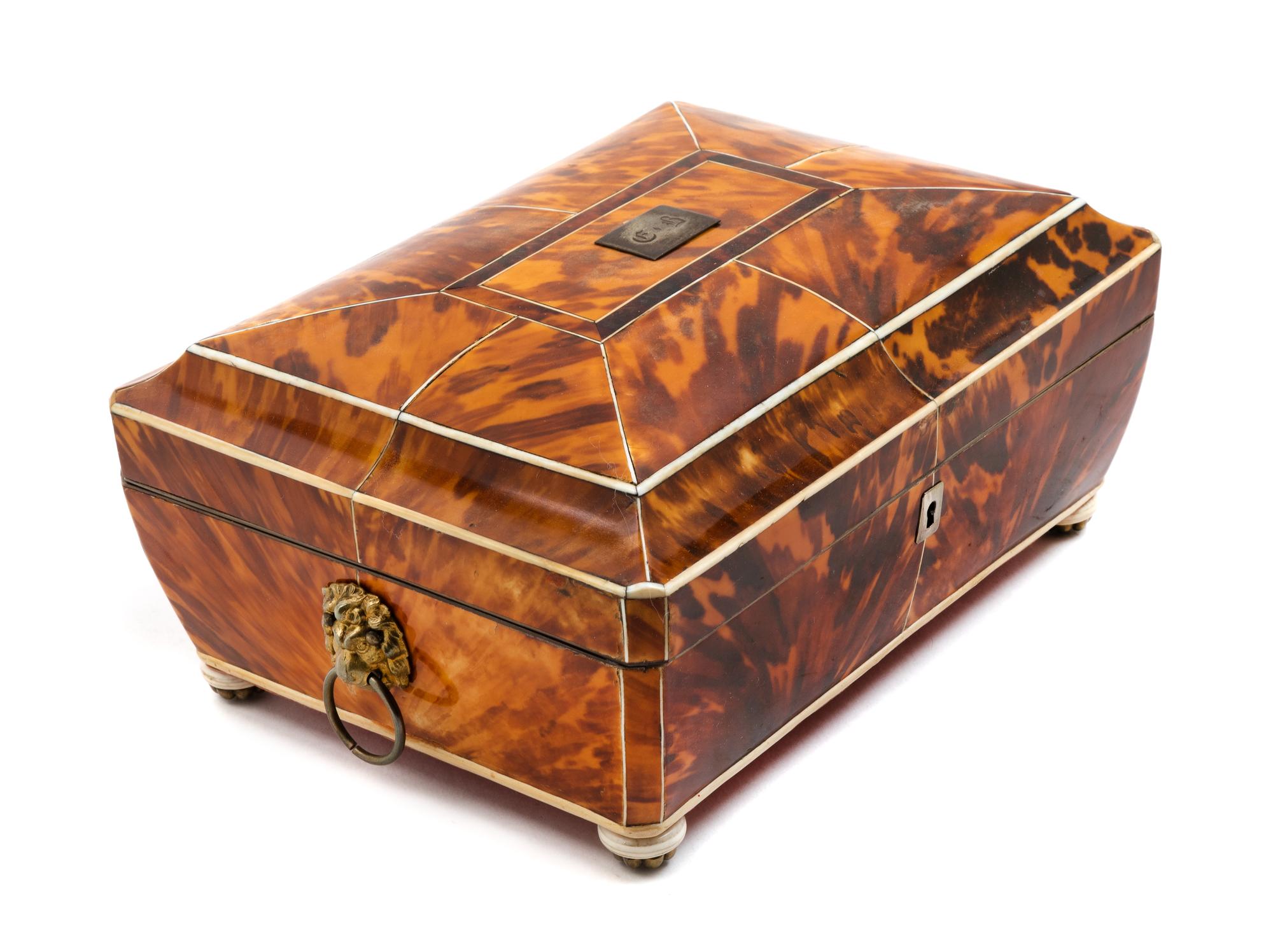 A Regency Tortoise Shell Table Casket Height 4 x width 8 1/2 x depth 6 1/2 inches. — 19TH CENTURY