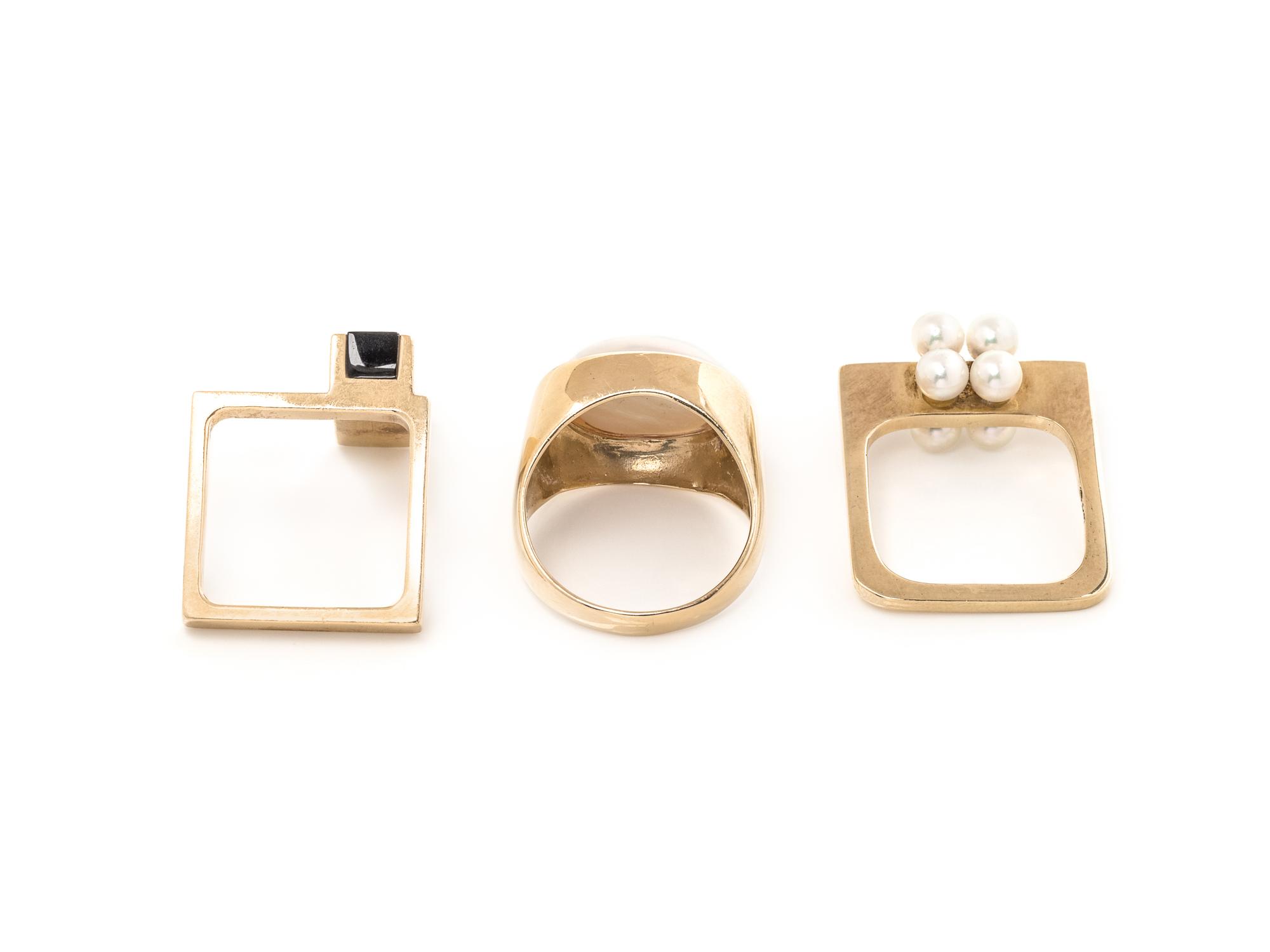 COLLECTION OF YELLOW GOLD RINGS