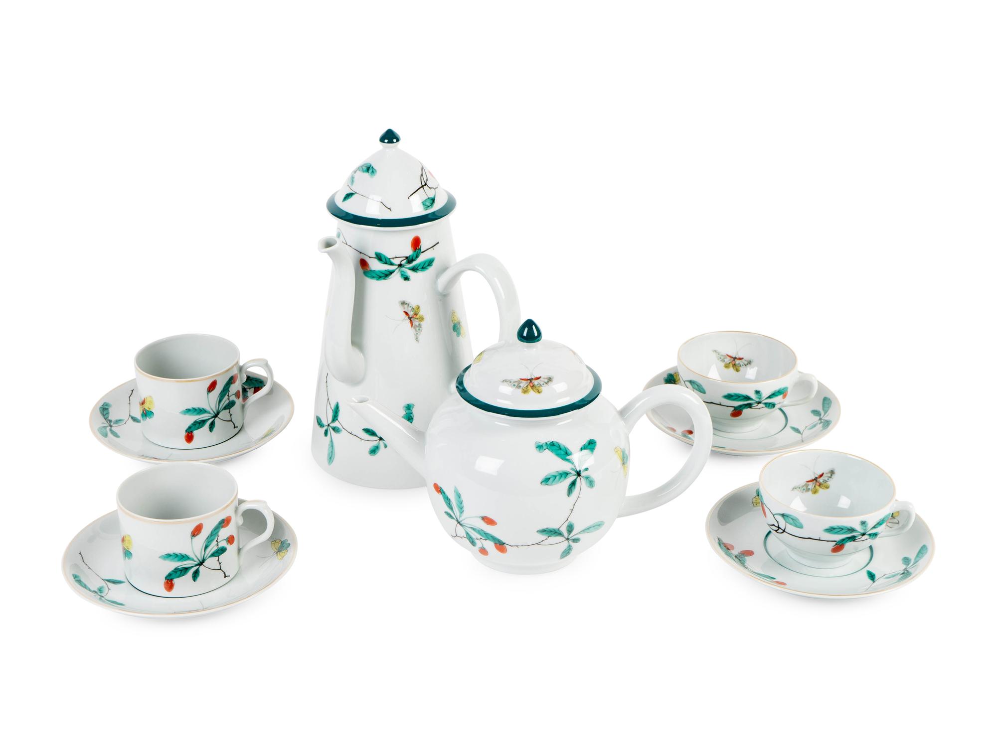 A Mottahedeh Porcelain Reproduction K'angxi Tea and Coffee Set — 20TH CENTURY