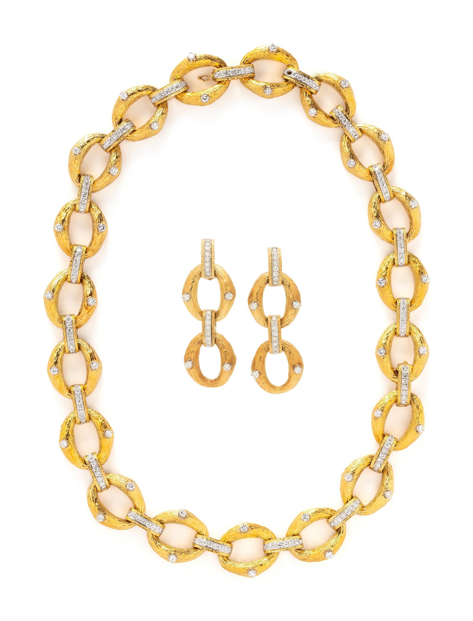 YELLOW GOLD AND DIAMOND CONVERTIBLE NECKLACE AND CLIP EARRINGS SET