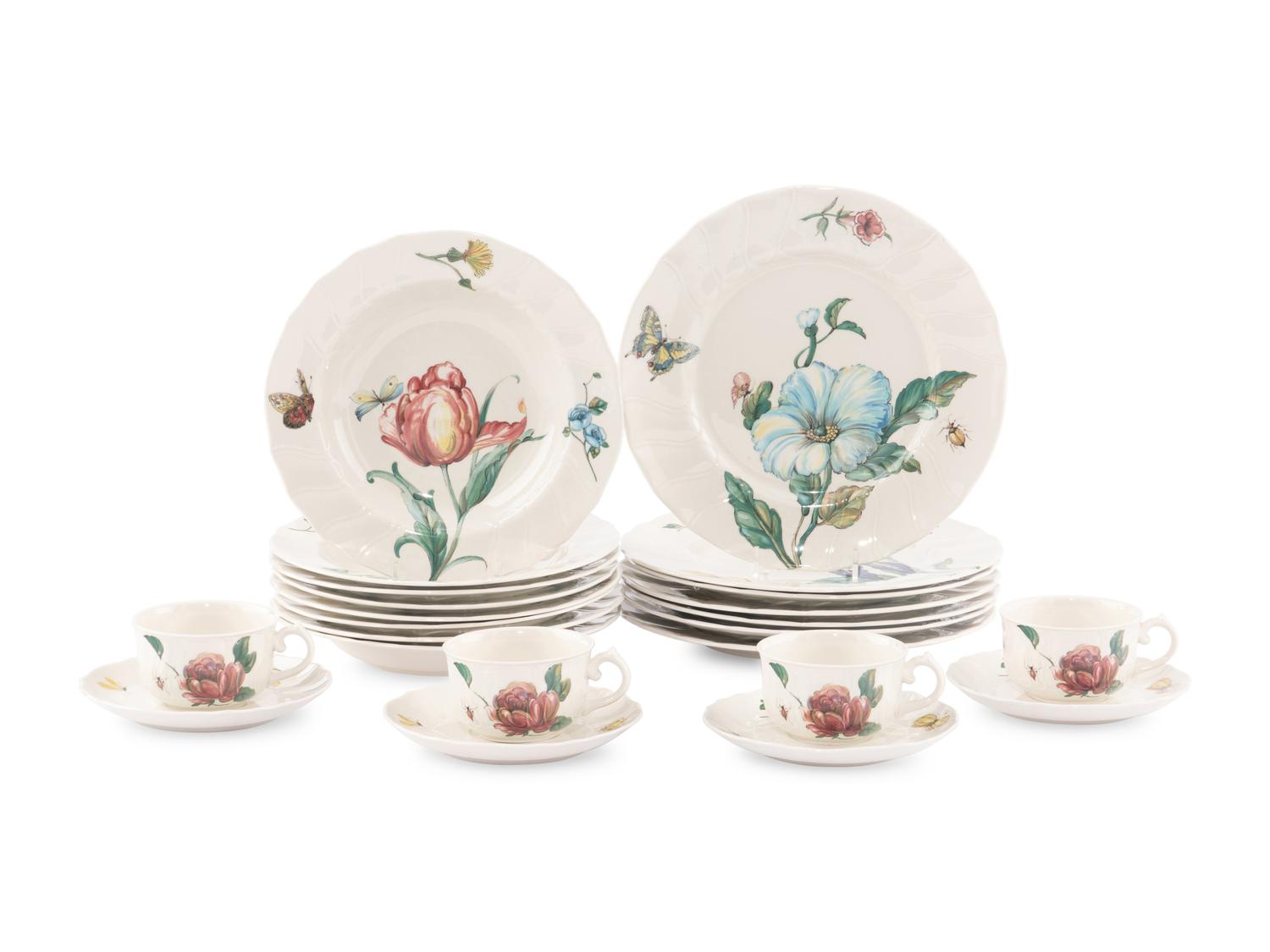 A Villeroy and Boch Porcelain Dinner Service