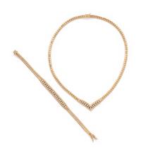 YELLOW GOLD AND DIAMOND SET