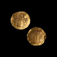 [ANCIENTS] BYZANTINE EMPIRE. Alexius I Comnenus (c. 1081-1118)(4.3 g) and John II Comnenus (c. 1118-1143) (4.5g). Av Hyperpyron; two coins .