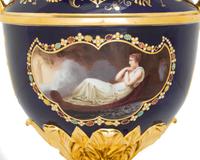 A Flight, Barr and Barr Worcester Porcelain Vase