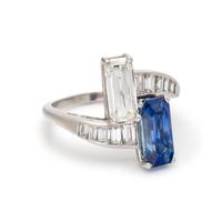 DIAMOND AND SAPPHIRE 'TOI ET MOI' RING