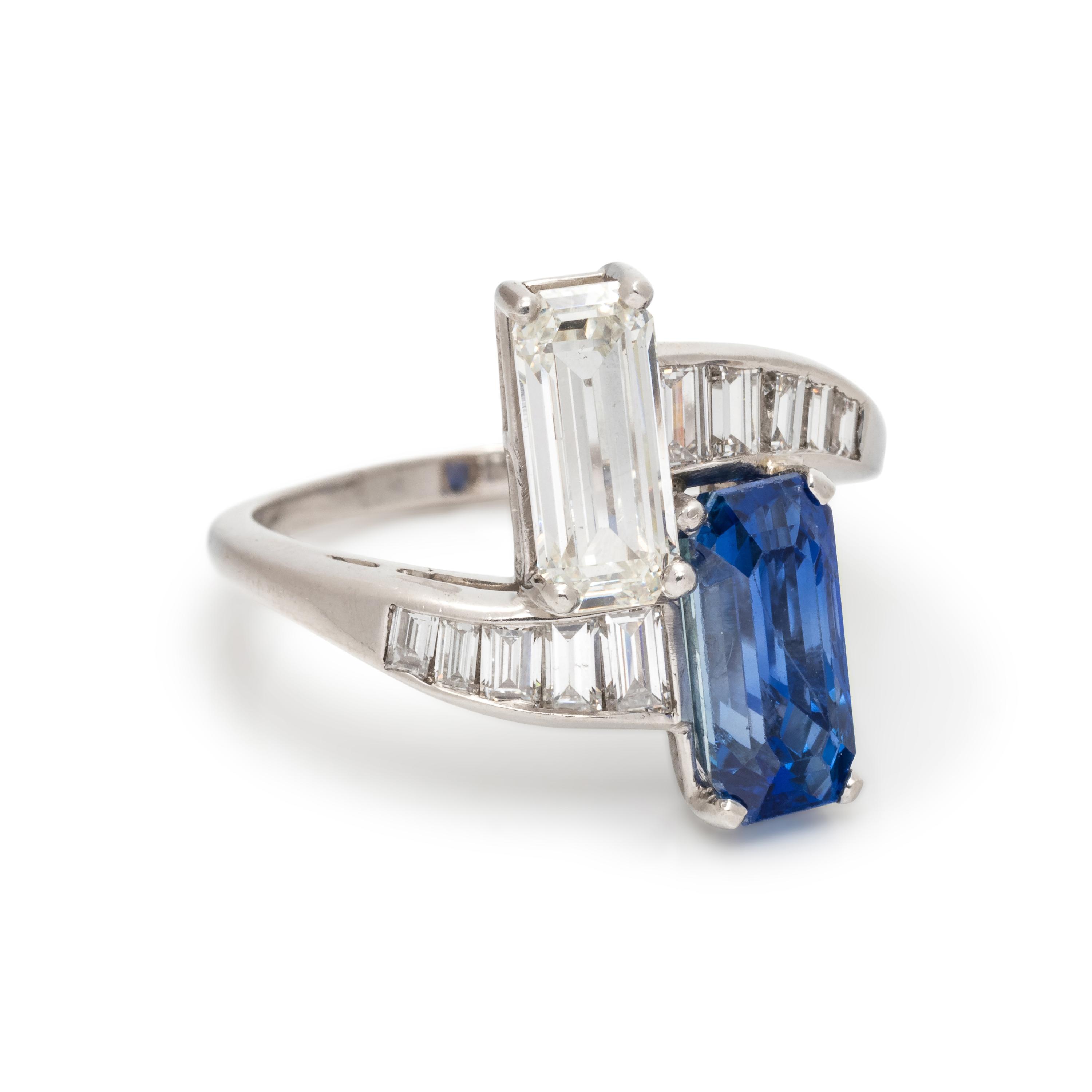 DIAMOND AND SAPPHIRE 'TOI ET MOI' RING