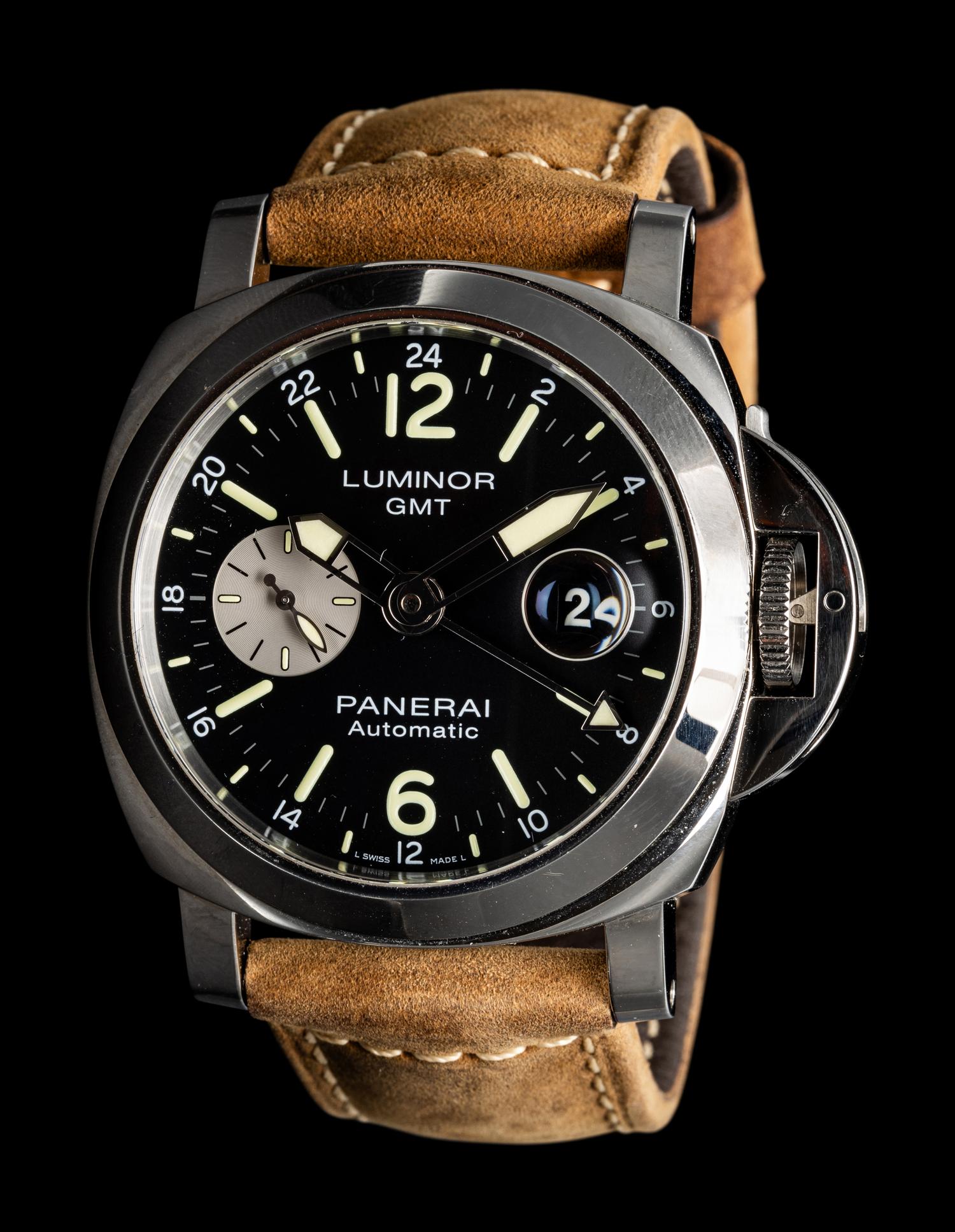 PANERAI, REF. PAM01088 STAINLESS STEEL 'LUMINOR GMT' DATE WATCH