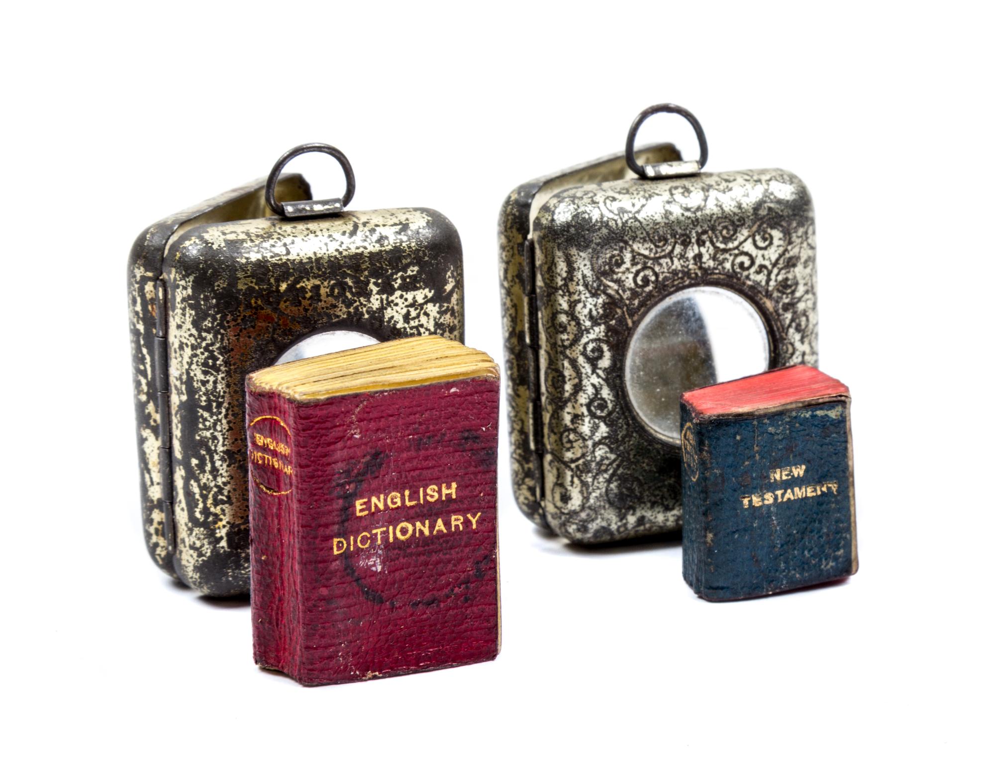 (MINIATURE BOOKS) Height of first 3/4 inches.