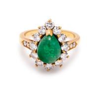 EMERALD AND DIAMOND RING