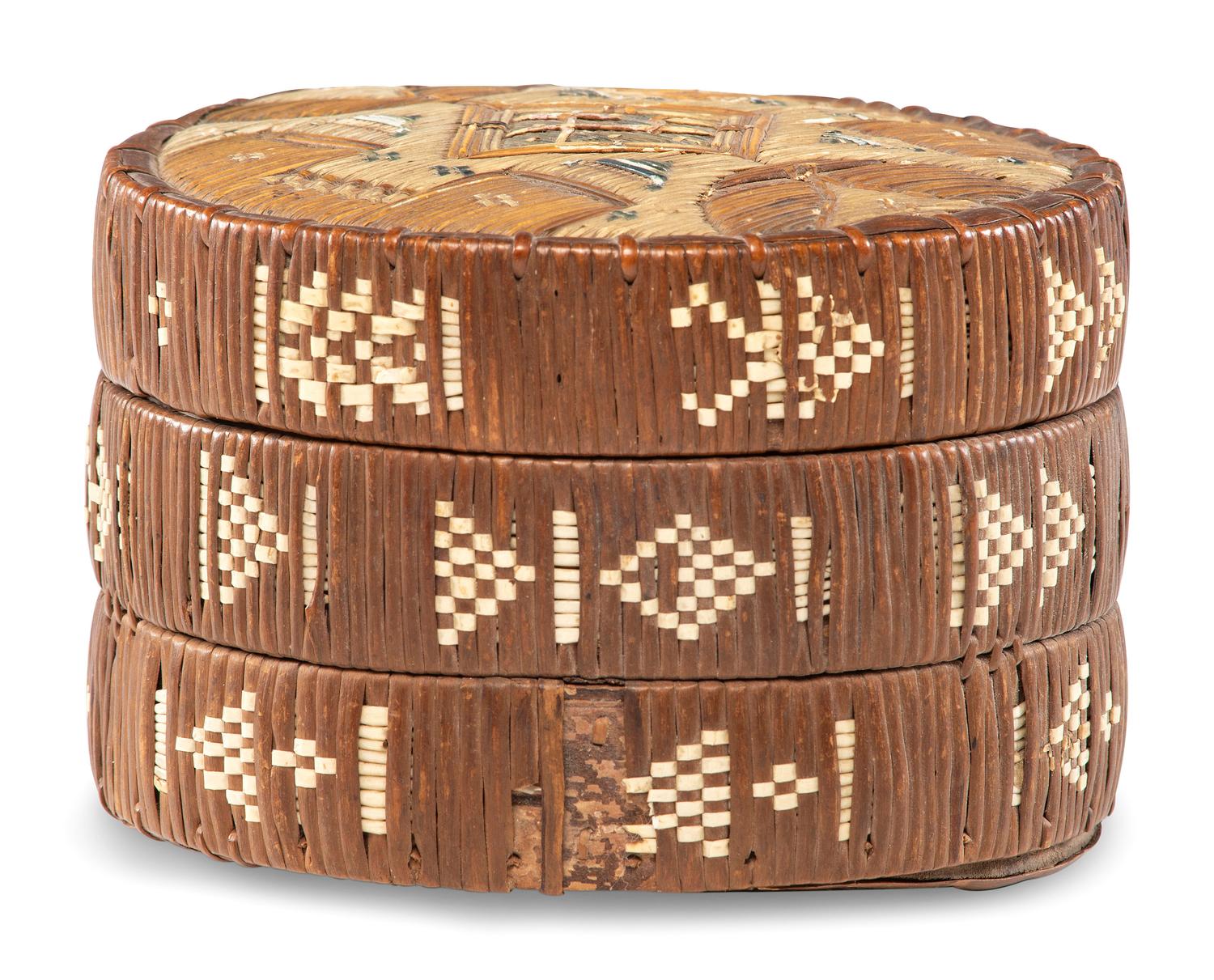Mi'kmaq Quilled Birchbark Trinket Box