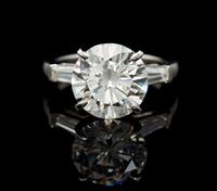 A Fine Platinum and Diamond Ring, 6.80 dwts.