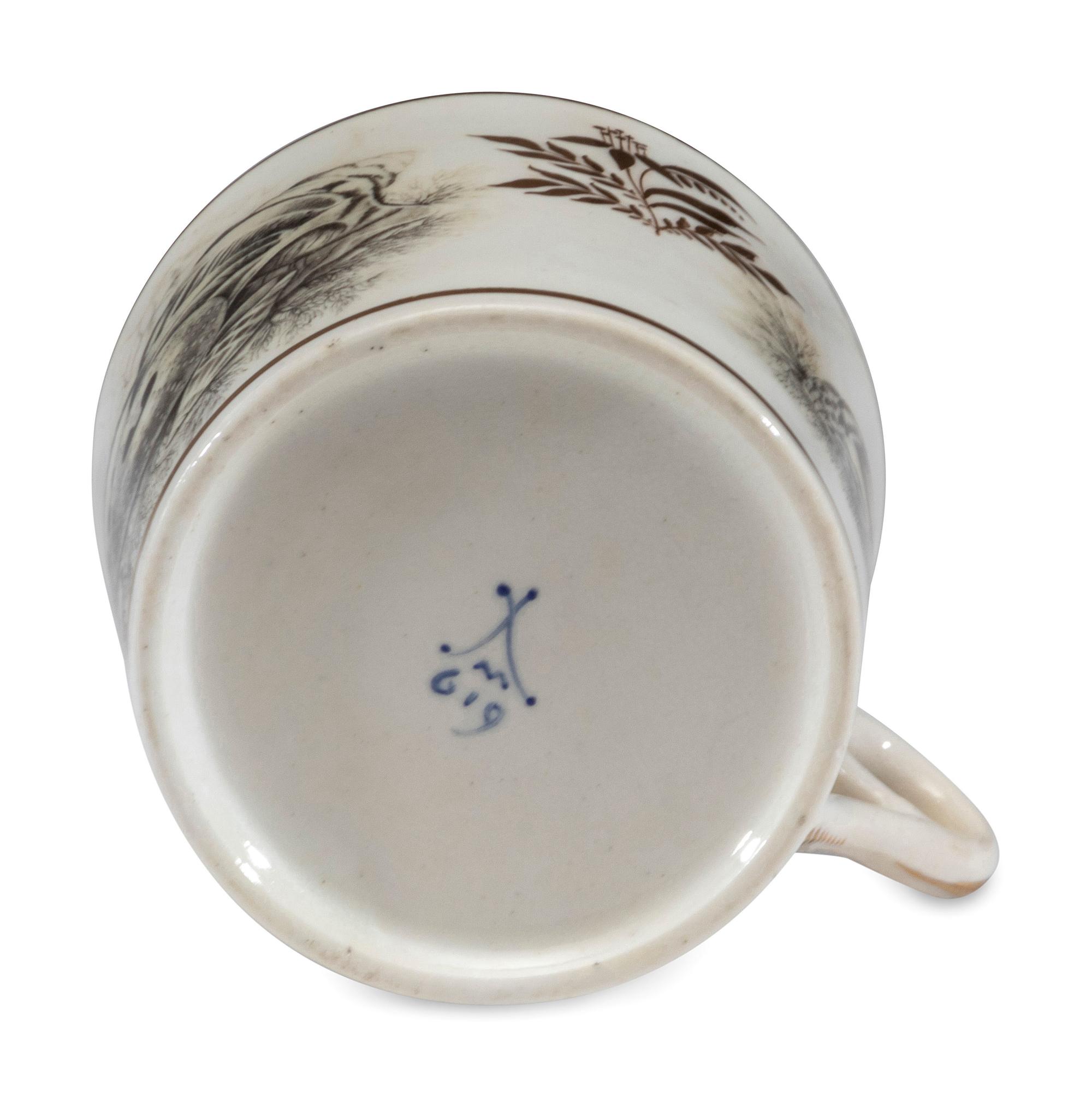 A Group of Worcester (Barr, Flight and Barr or Flight, Barr and Barr) Bat-Printed and Parcel Gilt Porcelain Table Articles