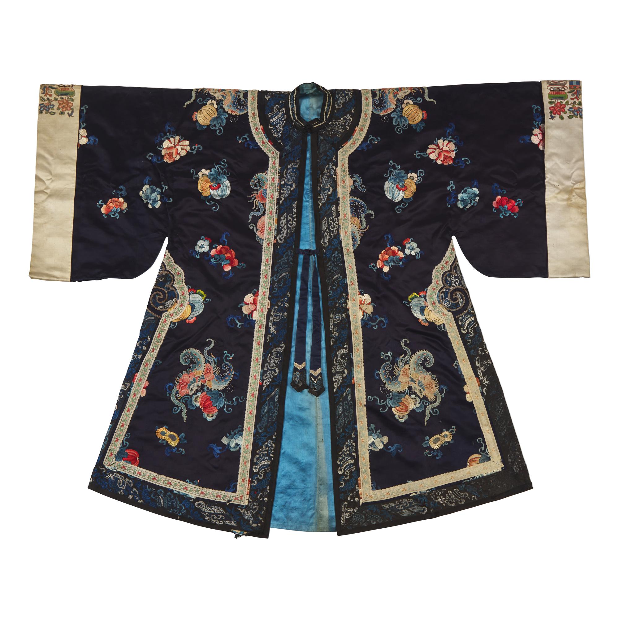 A Chinese Embroidered Midnight Blue Silk Lady's Robe, Late Qing Dynasty 晚清 深藍地繡瓜瓞綿綿女袍