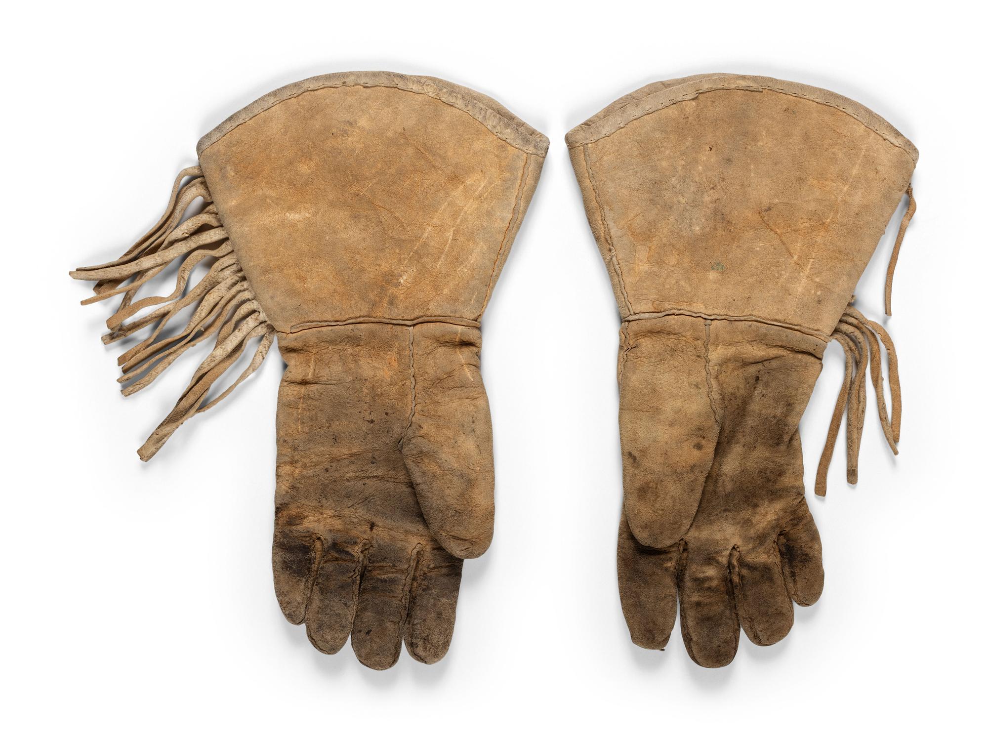 Plateau Beaded Hide Gauntlets