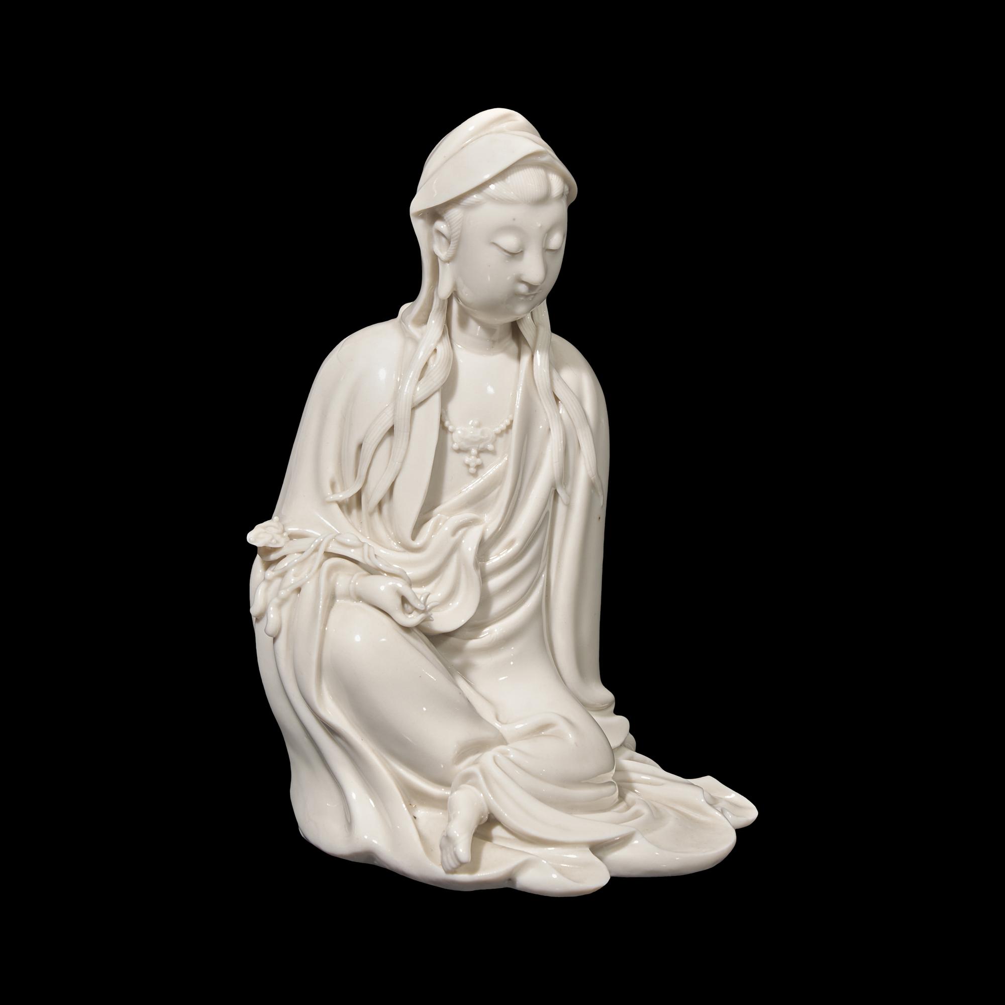 A Chinese Blanc de Chine Guanyin, 18th/19th Century 清中期 德化白瓷观音